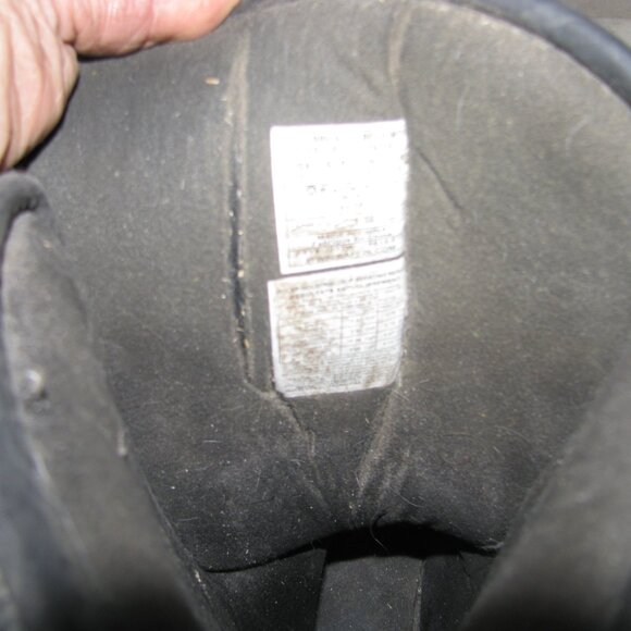 Pair of Baffin "Derrik" winter working boots, Sz 10 - Picture 4 of 7